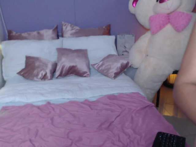 Live sex webcam photo for camihotlegs #271162679