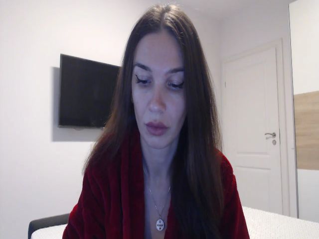 Live sex webcam photo for RosesLovee #271168315