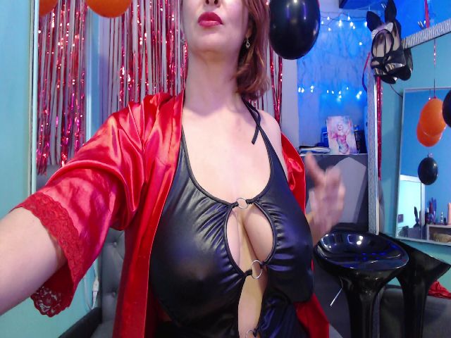 Live sex webcam photo for Evatwiss #271168457