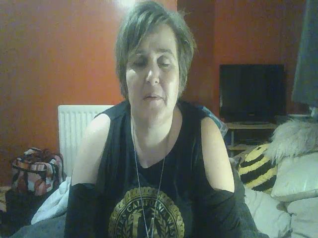 Live sex webcam photo for YUMMYMUMMY39 #271169947