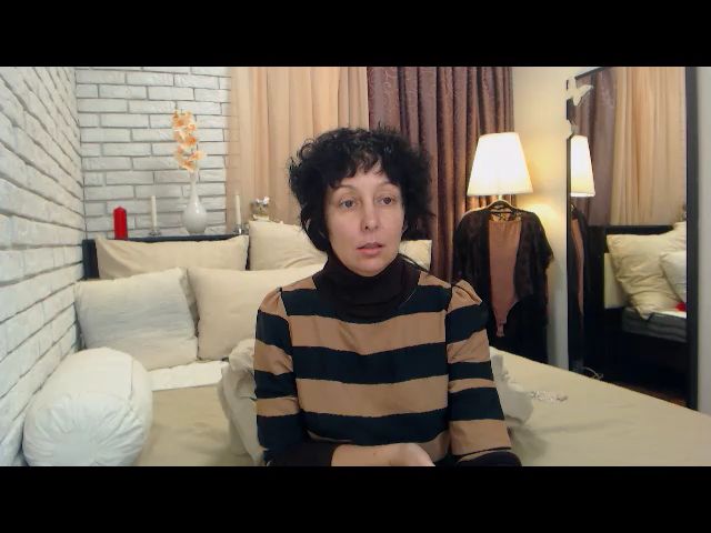 Live sex webcam photo for MonicaUDream #271160612