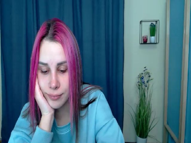 Live sex webcam photo for PolliMilk #271161819