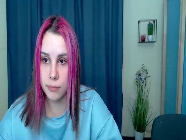 Live sex webcam photo for PolliMilk #271163724