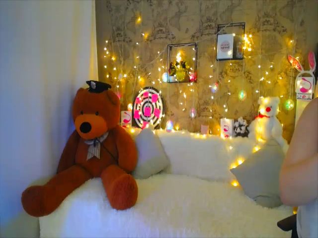 Live sex webcam photo for LinaVolkova #271174263