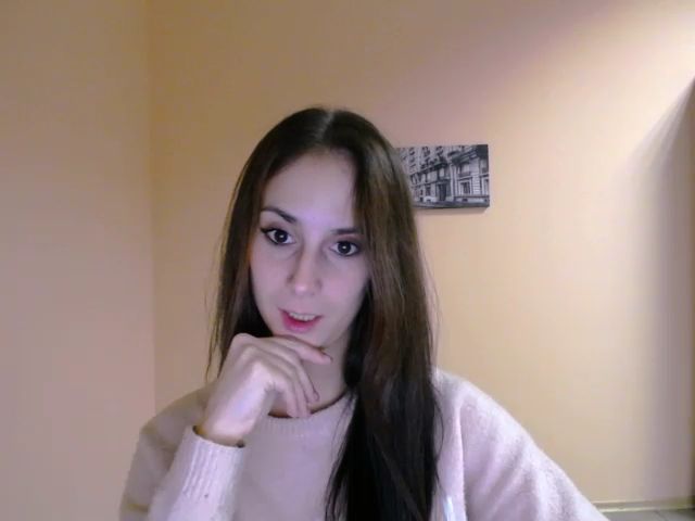 Live sex webcam photo for CuddliesNikki #271160135