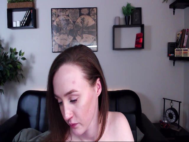 Live sex webcam photo for KateGreen #271164529