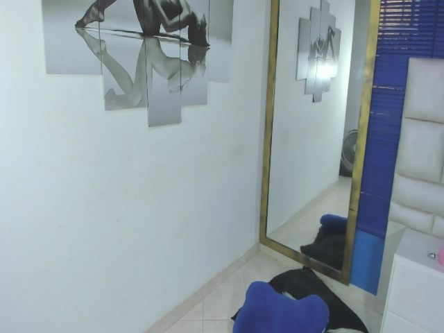 Live sex webcam photo for Msssofia_ #271167085