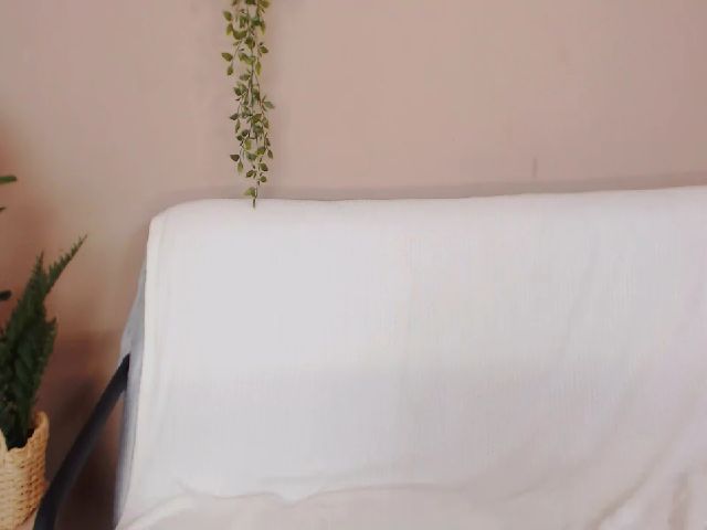 Live sex webcam photo for HarleyQX #271161485