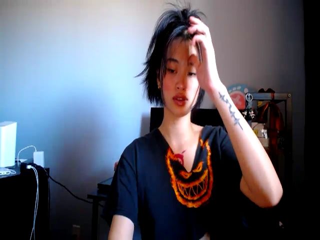 Live sex webcam photo for MsMoncler #271172547