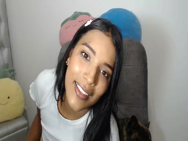 Live sex webcam photo for Britanny_hott #271159399