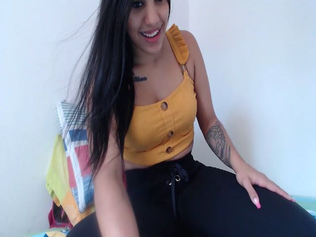 Live sex webcam photo for Charollhott #271173765