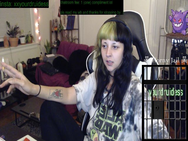 Live sex webcam photo for YourDruidess #271159850