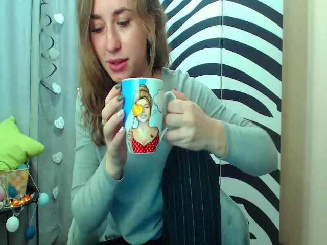 Live sex webcam photo for HeartGirl #271165365