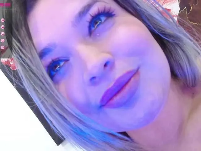 Live sex webcam photo for SaraReyes #271170412