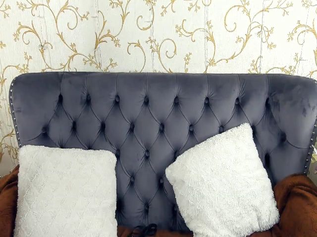 Live sex webcam photo for KeysyRock #271174658