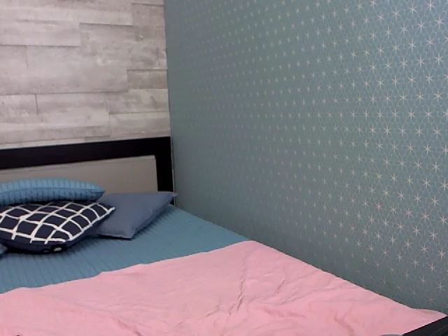 Live sex webcam photo for HugeBoobsErin #271161559