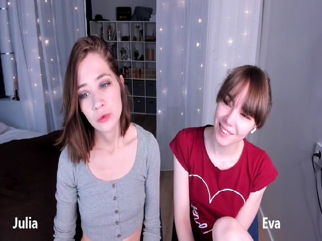 Live sex webcam photo for LesbianTails #271163512