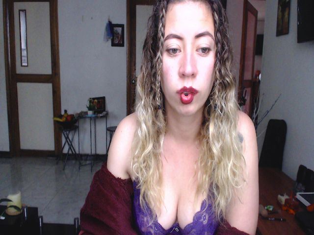 Live sex webcam photo for Ammylover #271169447