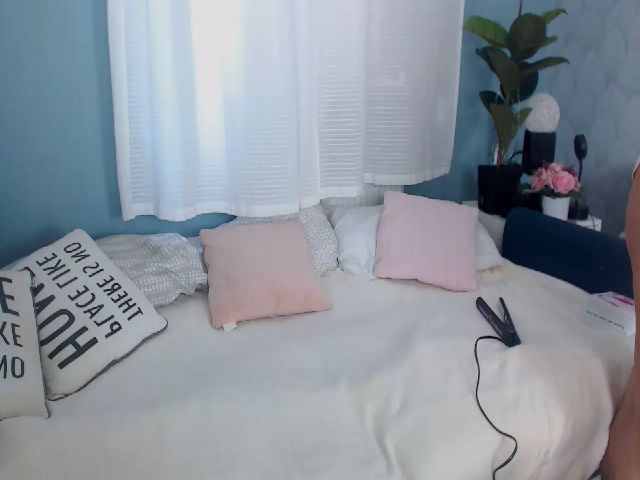 Live sex webcam photo for AviAngel #271163619