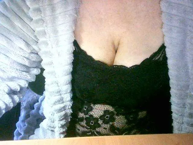 Live sex webcam photo for RomachkaT #271162427