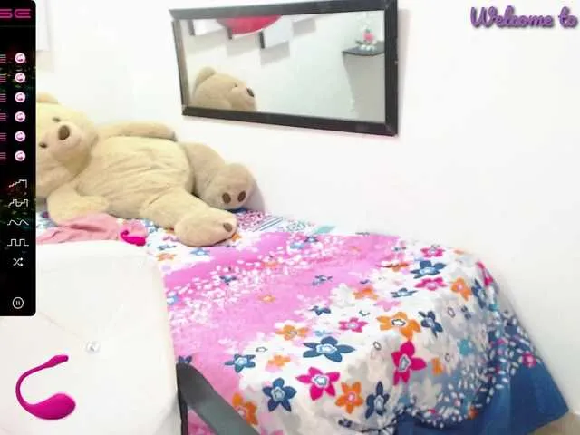 Live sex webcam photo for Anniemiss #271170842