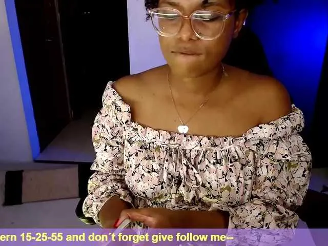 Live sex webcam photo for charlieoxxo #271158676