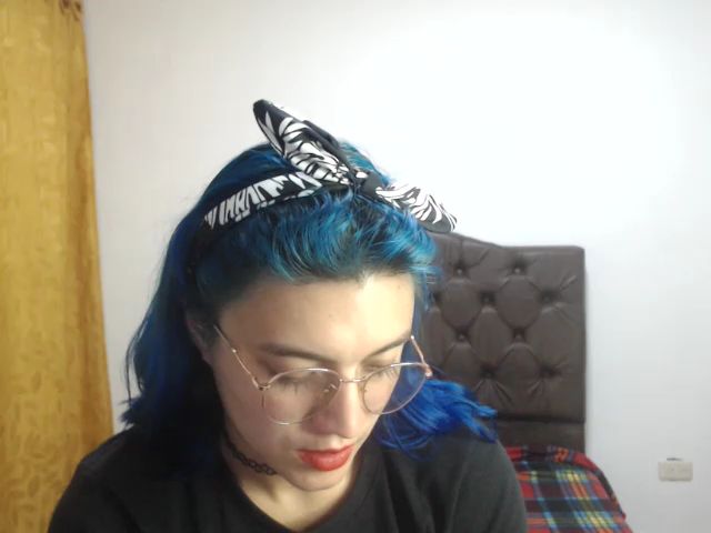 Live sex webcam photo for Carolinforbes #271159930