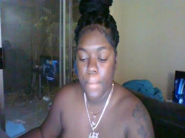 Live sex webcam photo for Bigbootibambi #271163007
