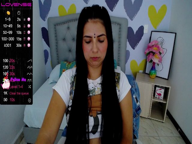 Live sex webcam photo for Queen_0420_ #271160916