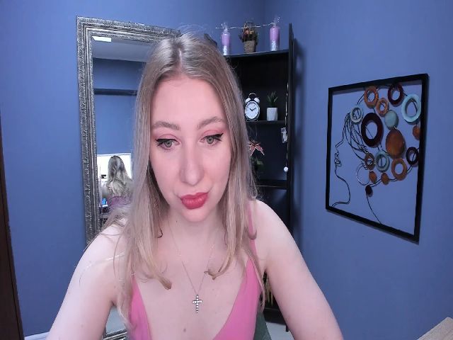 Live sex webcam photo for DaisyLi #271161490