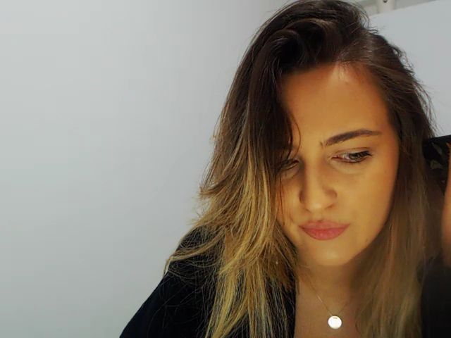 Live sex webcam photo for Kdee0 #271161135