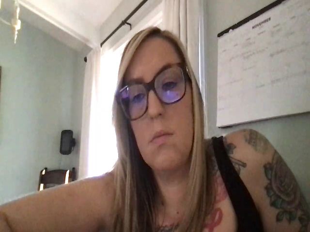 Live sex webcam photo for Lolamaddison #271169922