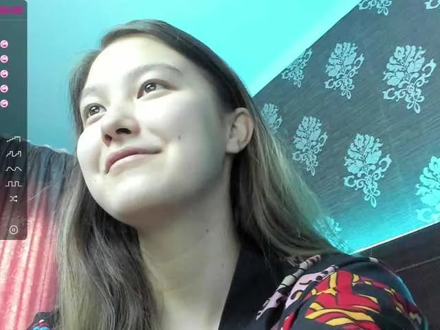Live sex webcam photo for KayaLuan #271162989