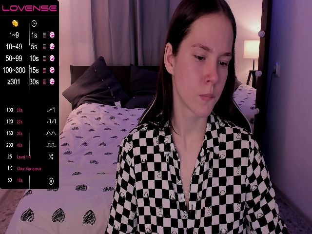 Live sex webcam photo for Sh0wroom #271168839