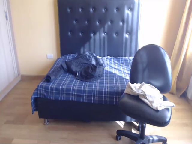 Live sex webcam photo for Anniiefox #271167234