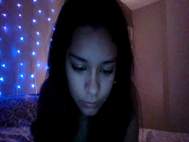 Live sex webcam photo for Adrianaxo1 #271159737