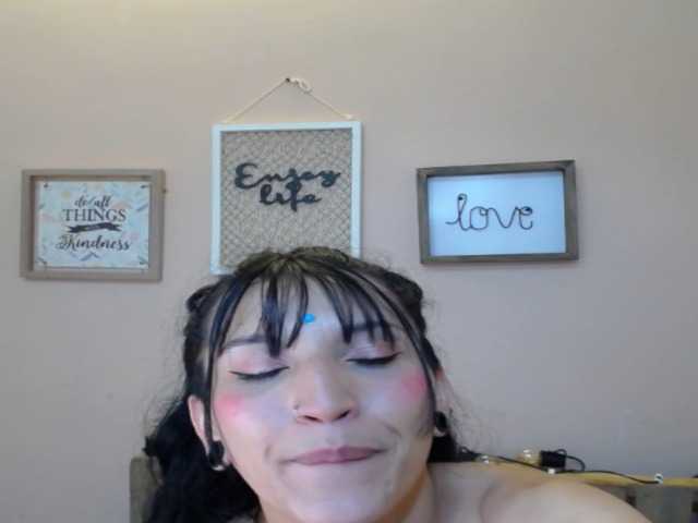 Live sex webcam photo for ematayler #271171095