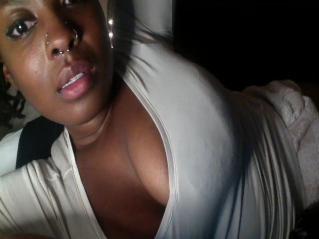 Live sex webcam photo for LunaNoire #271164200
