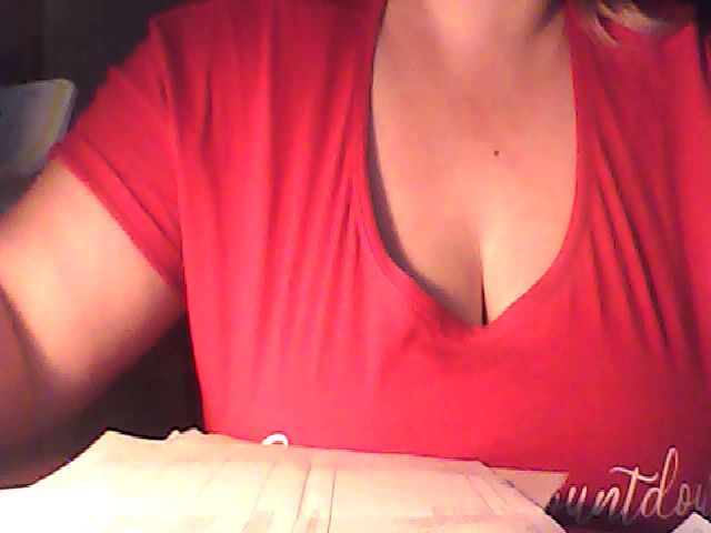 Live sex webcam photo for Rannia235 #271174481