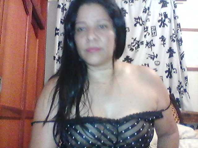 Live sex webcam photo for myDara #271162389