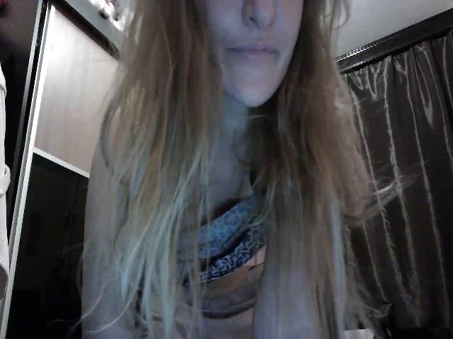 Live sex webcam photo for KittyNiki #271172497