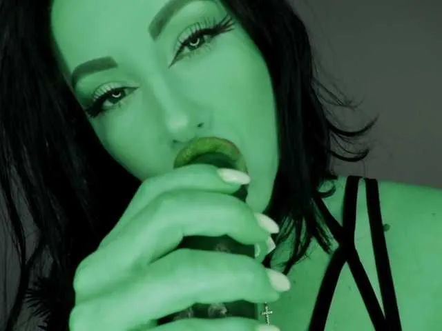 Live sex webcam photo for Aledoll #271183862