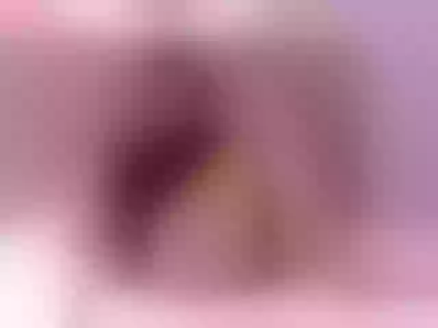Live sex webcam photo for karinahotson1 #271188756