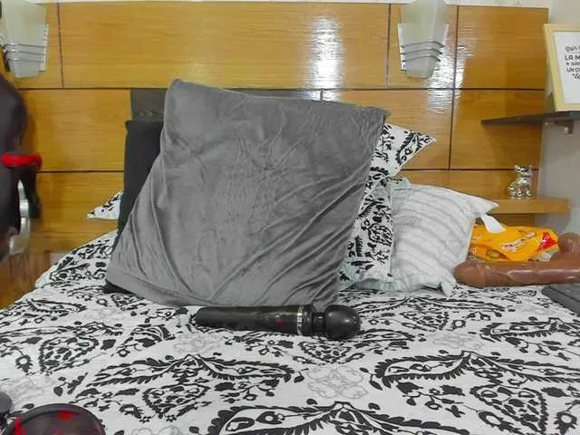 Live sex webcam photo for burbuja- #271180344