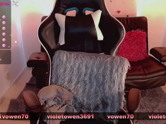 Live sex webcam photo for VioletOwen #271183966