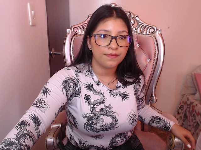 Live sex webcam photo for holly20a #287994981