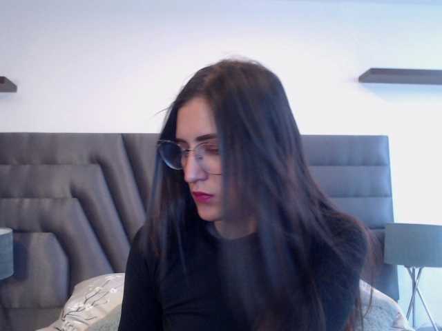 Live sex webcam photo for majo-20 #271184543
