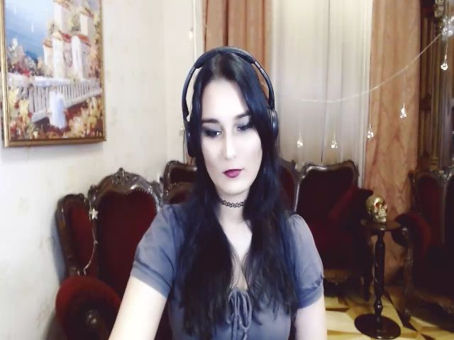 Live sex webcam photo for GraceLuv #271186588