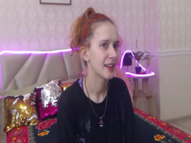 Live sex webcam photo for IrisNichols #271190915