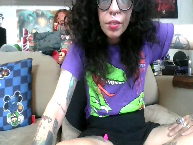 Live sex webcam photo for GirlGamer #271187193